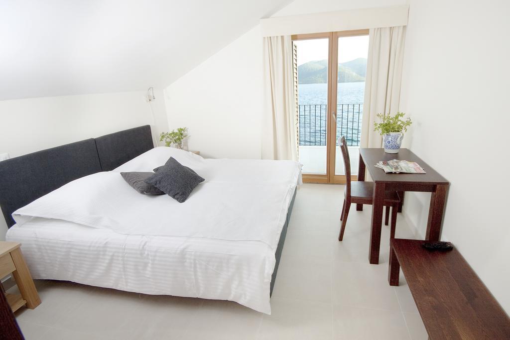Eol Apartments Viganj Esterno foto