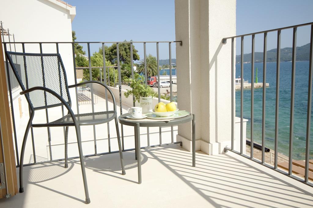 Eol Apartments Viganj Esterno foto