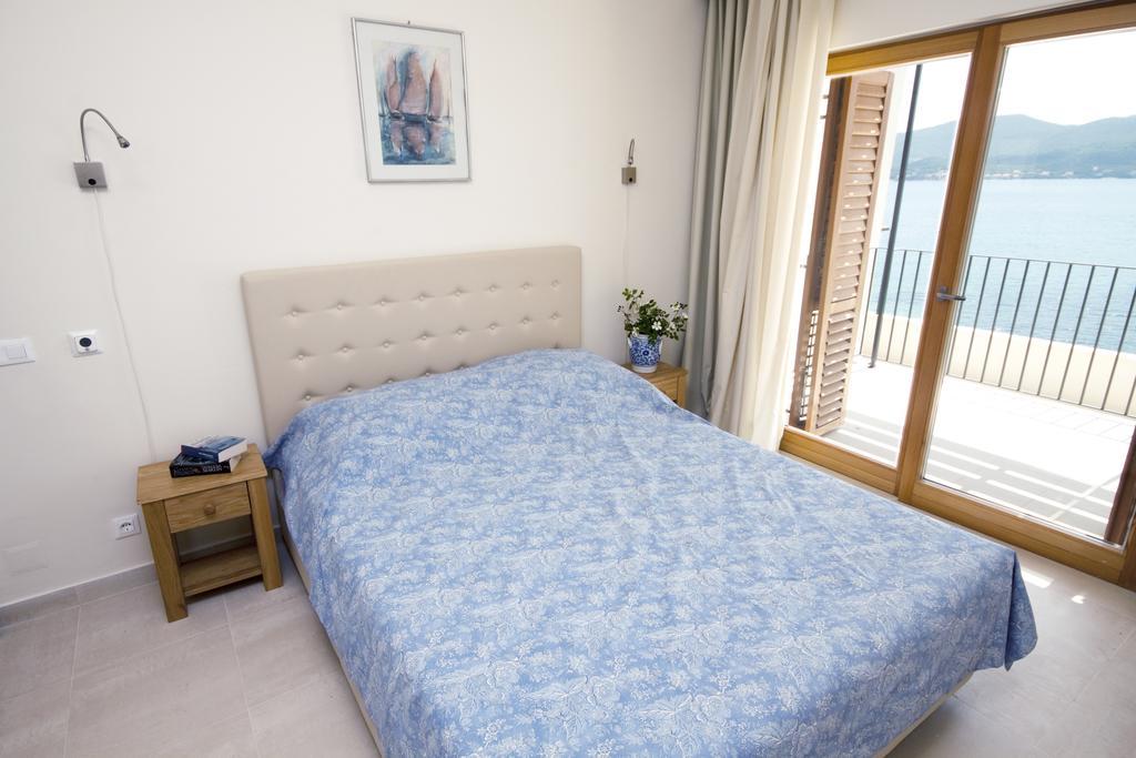 Eol Apartments Viganj Esterno foto