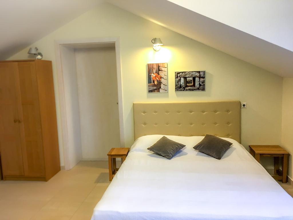 Eol Apartments Viganj Esterno foto