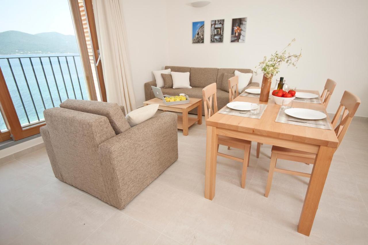 Eol Apartments Viganj Esterno foto